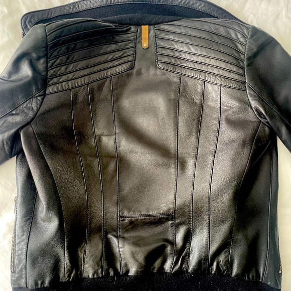 Leather jacket - Picture 2 of 5